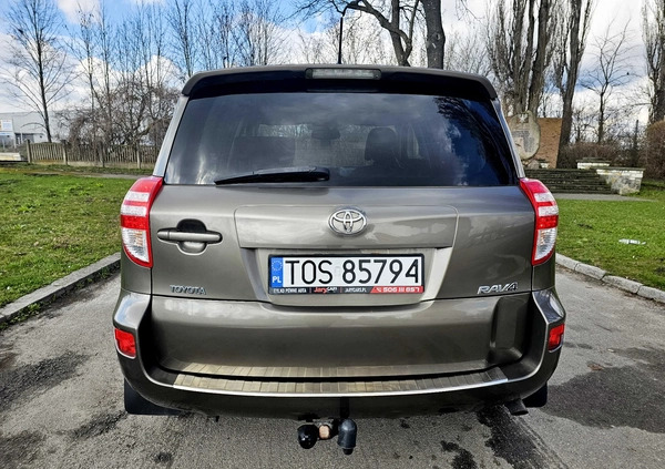 Toyota RAV4 cena 41600 przebieg: 224000, rok produkcji 2009 z Trzebiatów małe 326